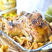 Poularde au calvados, poires et chanterelles ( poularde mit calvados, birnen und pfifferlinge)