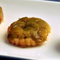 Tatin et tartelette à la rhubarbe (Rhabarber-Tatin und -Tartelette)