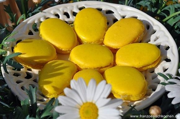 Rhabarber Macarons für Ostern