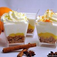 Verrines orange-citron au pain d’épices (verrines mit orange curd, zitronen chantilly und lebkuchen)