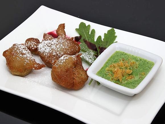 Linsenkrapfen mit Rucola